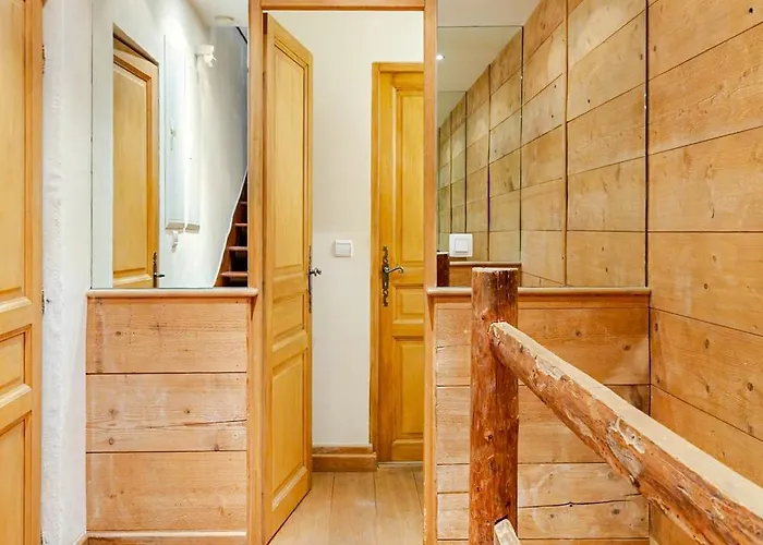 Anemones Chalet, Central, 4 Bedrooms, Sauna And Parking Chalet *