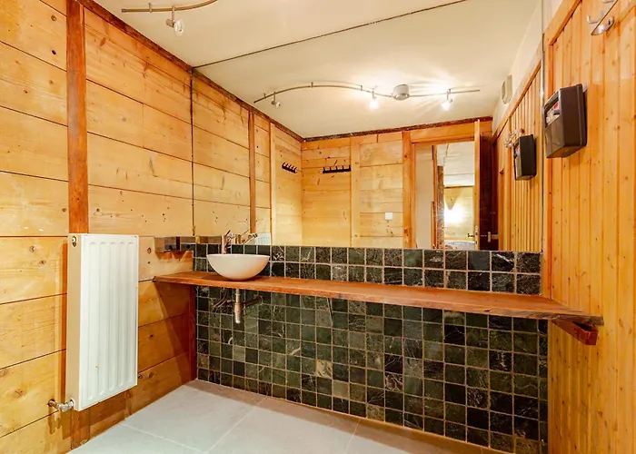 Anemones Chalet, Central, 4 Bedrooms, Sauna And Parking Chamonix