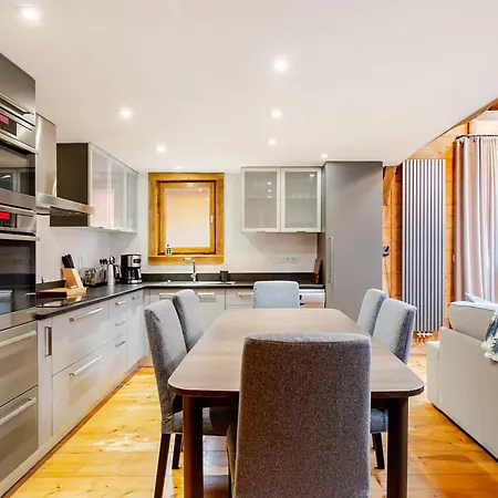 Anemones Chalet, Central, 4 Bedrooms, Sauna And Parking Domek alpejski *