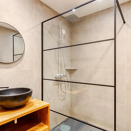 Anemones Chalet, Central, 4 Bedrooms, Sauna And Parking Chamonix