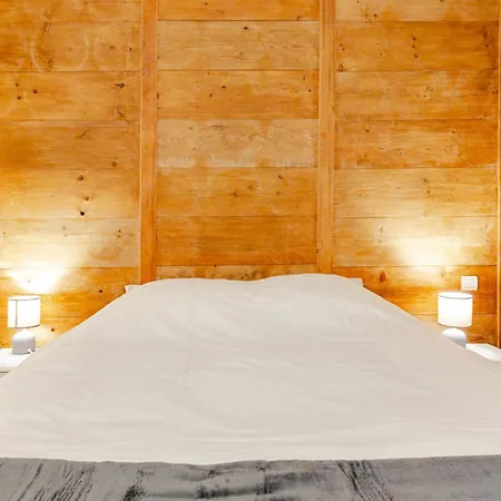 Domek alpejski Anemones Chalet, Central, 4 Bedrooms, Sauna And Parking *