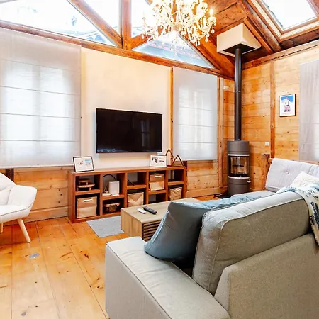 Anemones Chalet, Central, 4 Bedrooms, Sauna And Parking Domek alpejski *