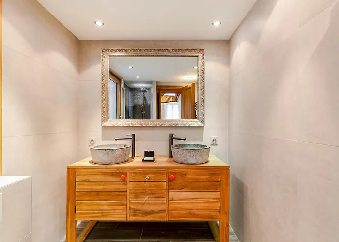 Anémones Chalet, Central, 4 Bedrooms, Sauna&parking