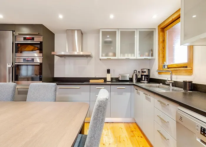 Chalet Anémones Chalet, Central, 4 Bedrooms, Sauna&parking *