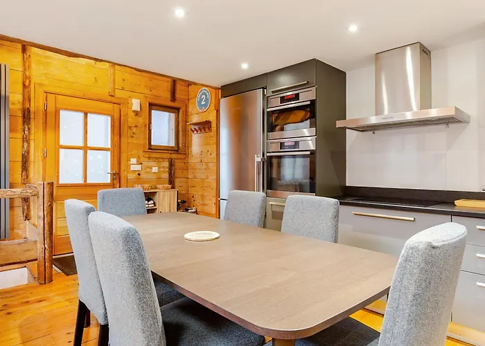 Anemones Chalet, Central, 4 Bedrooms, Sauna And Parking * 霞慕尼