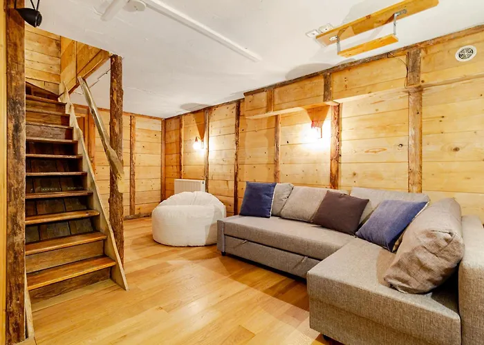 Chalet Anémones Chalet, Central, 4 Bedrooms, Sauna&parking