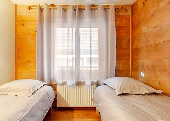 Anemones Chalet, Central, 4 Bedrooms, Sauna And Parking 霞慕尼