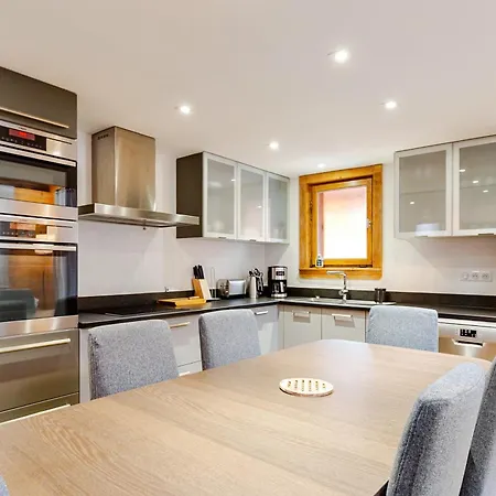 Anemones Chalet, Central, 4 Bedrooms, Sauna And Parking Chamonix